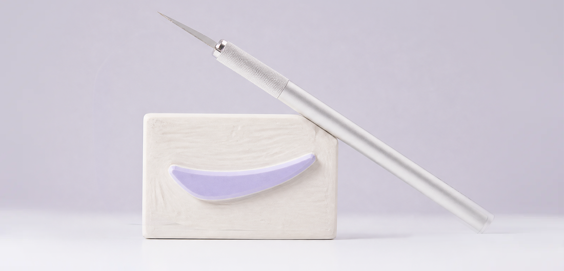 V-Flash Eyeliner Stamp: The Inspiration Behind the Heart-Shaped Eyeliner Stamp