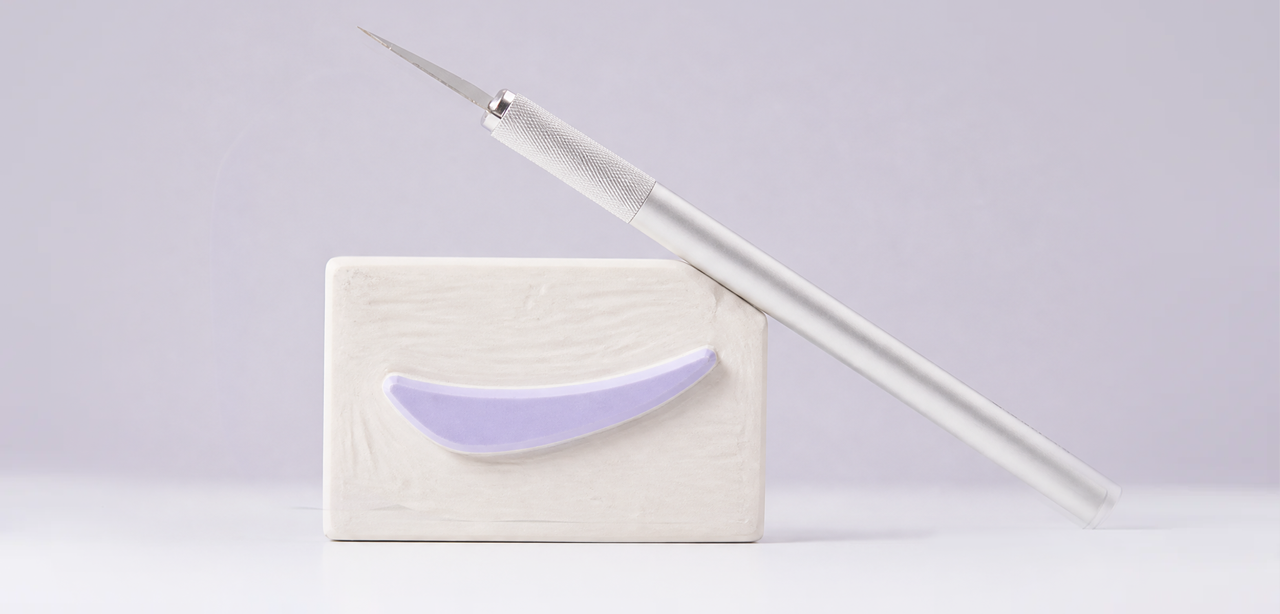 V-Flash Eyeliner Stamp: The Inspiration Behind the Heart-Shaped Eyeliner Stamp